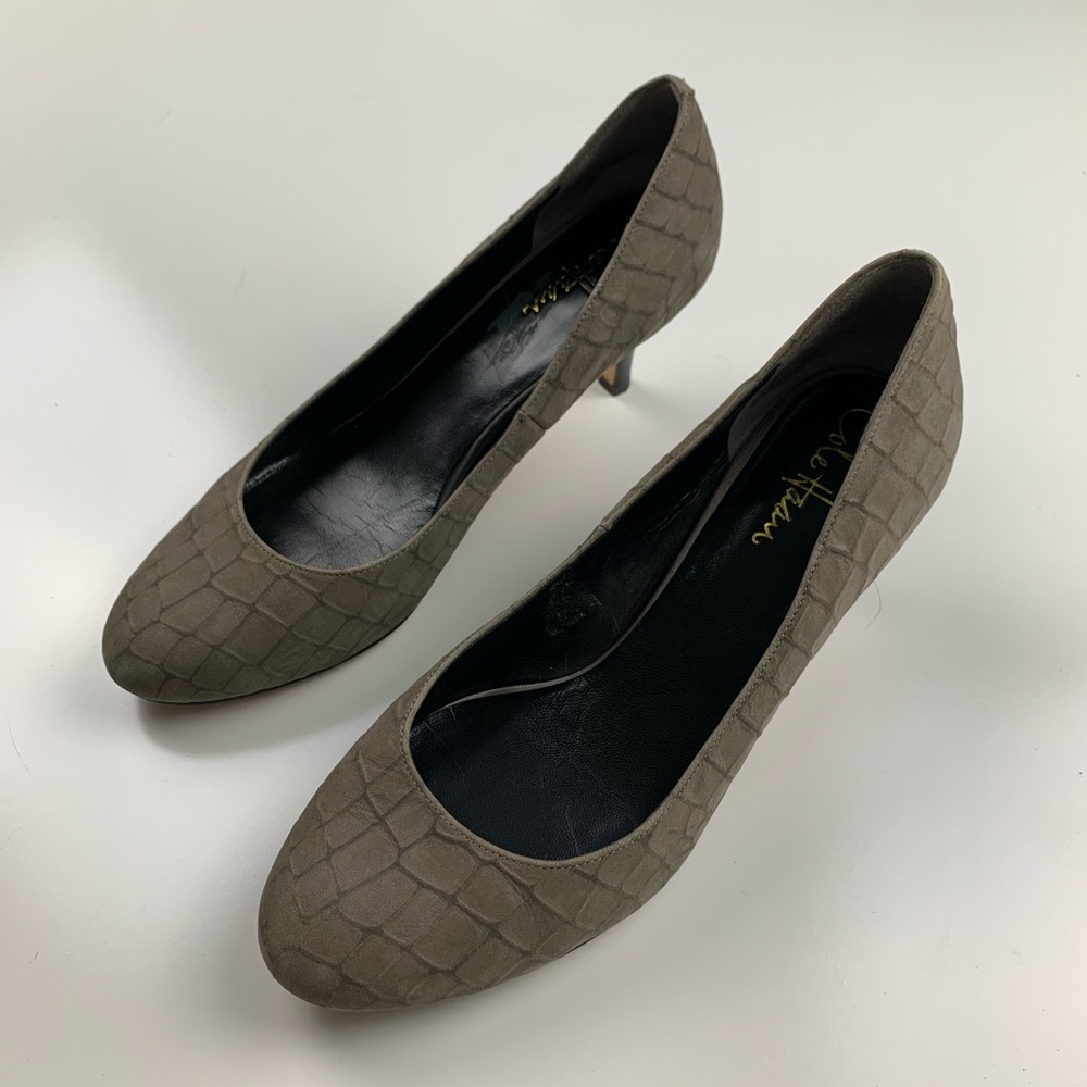 Cole Haan women’s size 8.5 round toe heels